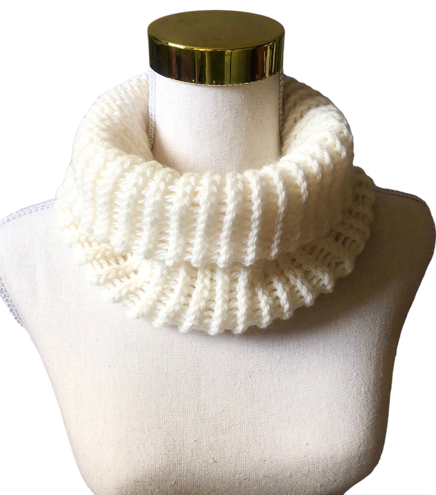 Luxury Hand Knit 100% Wool White Cowl - High Quality Winter Accessory